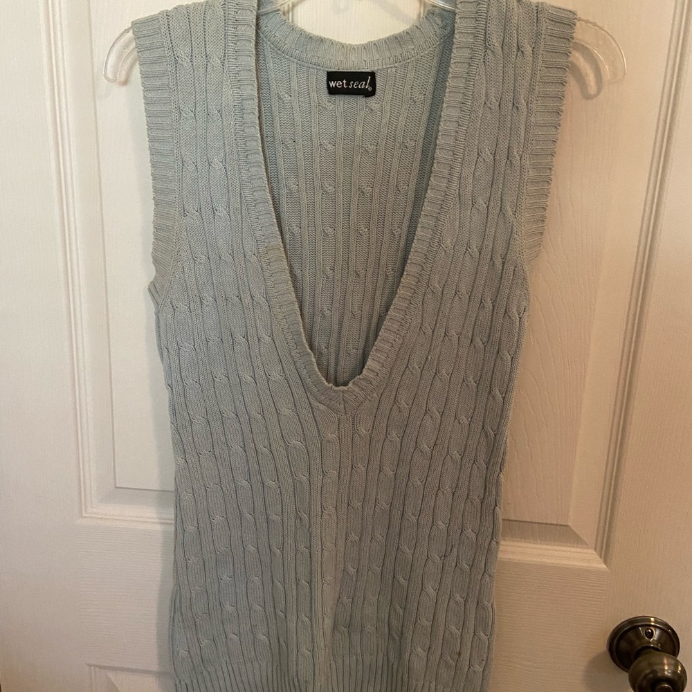Sweater vest